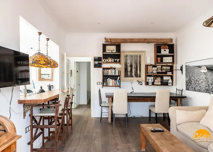 La Bella Escondida By Time